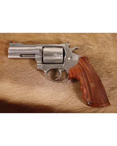 Rossi Model 720 Stainless Steel 44 S&W Special 3